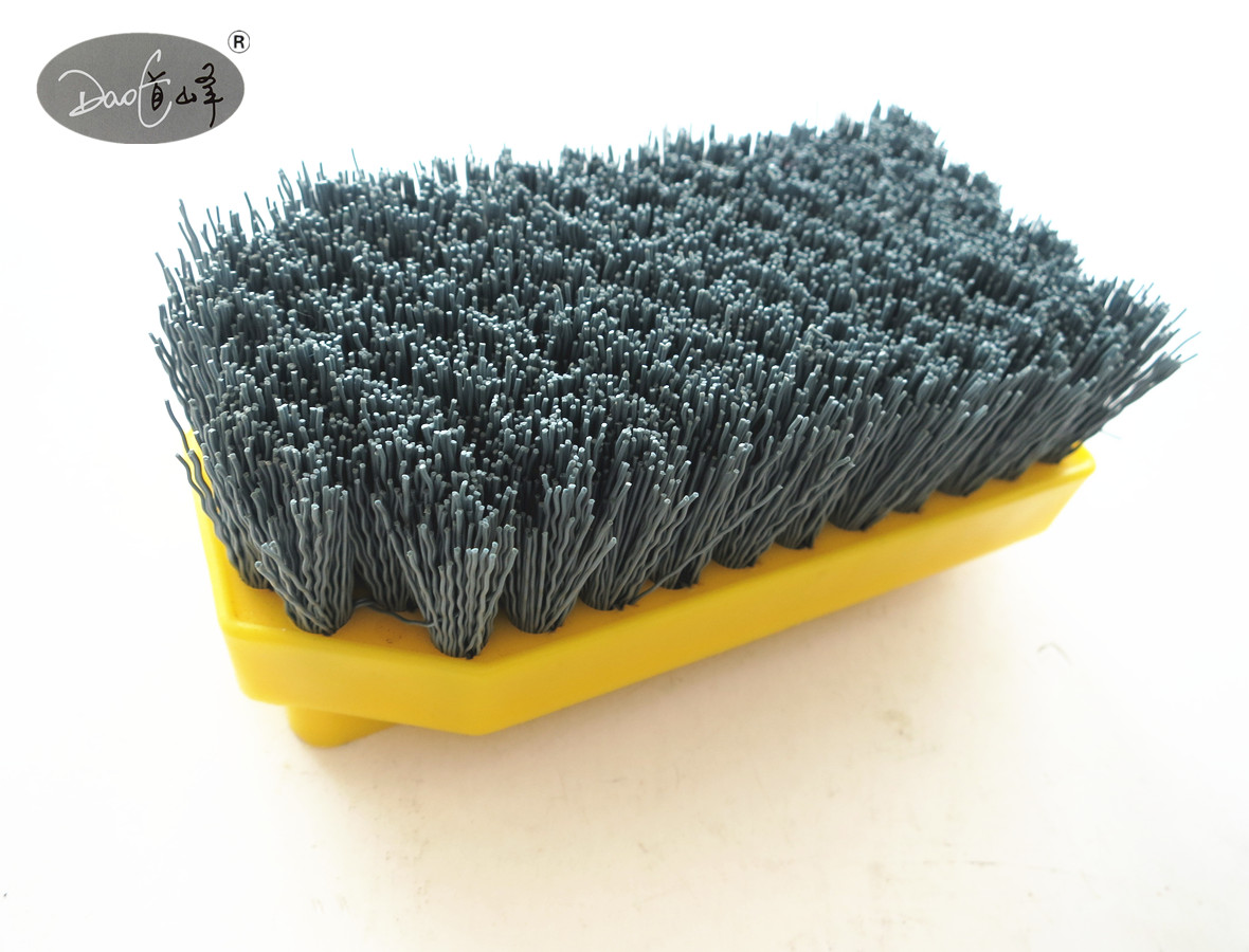 Diamond Antique Brush